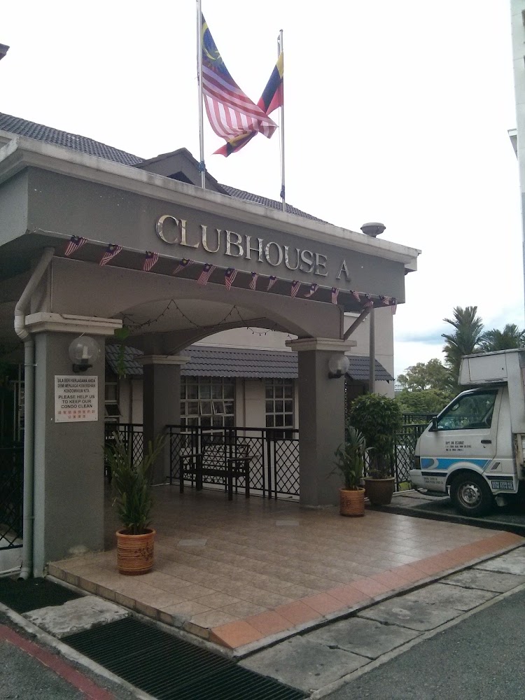 Vista Komanwel B Clubhouse