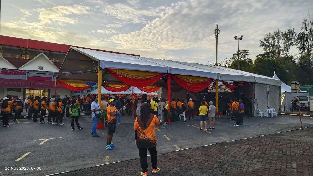 Gelanggang Bola Jaring • Stadium Kota Raja